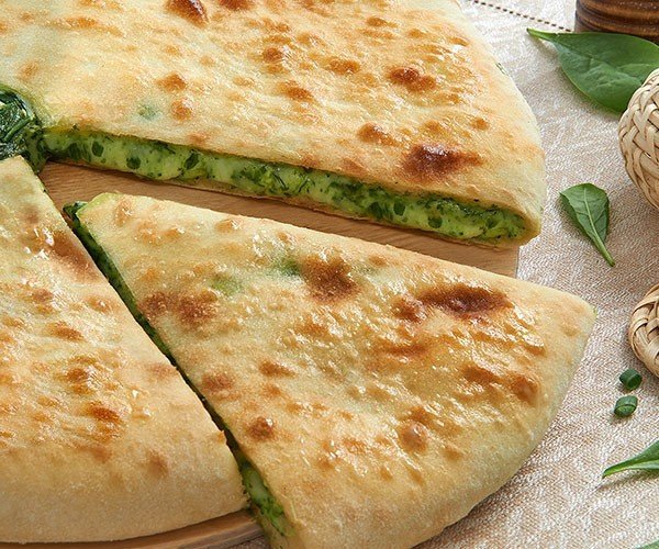 Осетинский пирог с сыром осетинским и шпинатом
